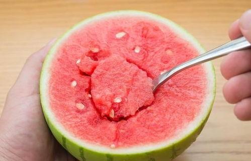 吃西瓜半个瓜,夏日清凉新体验