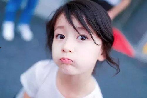 精致女孩吃瓜,品味生活，畅享美味